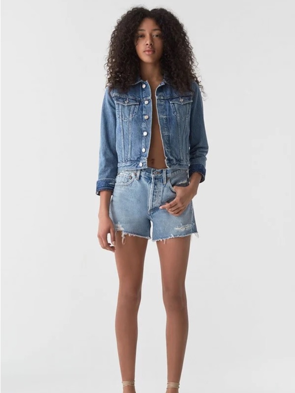 AGOLDE Micah Boyfriend Shorts Size 25 Swapmeet Light Wash Distressed Raw Hem